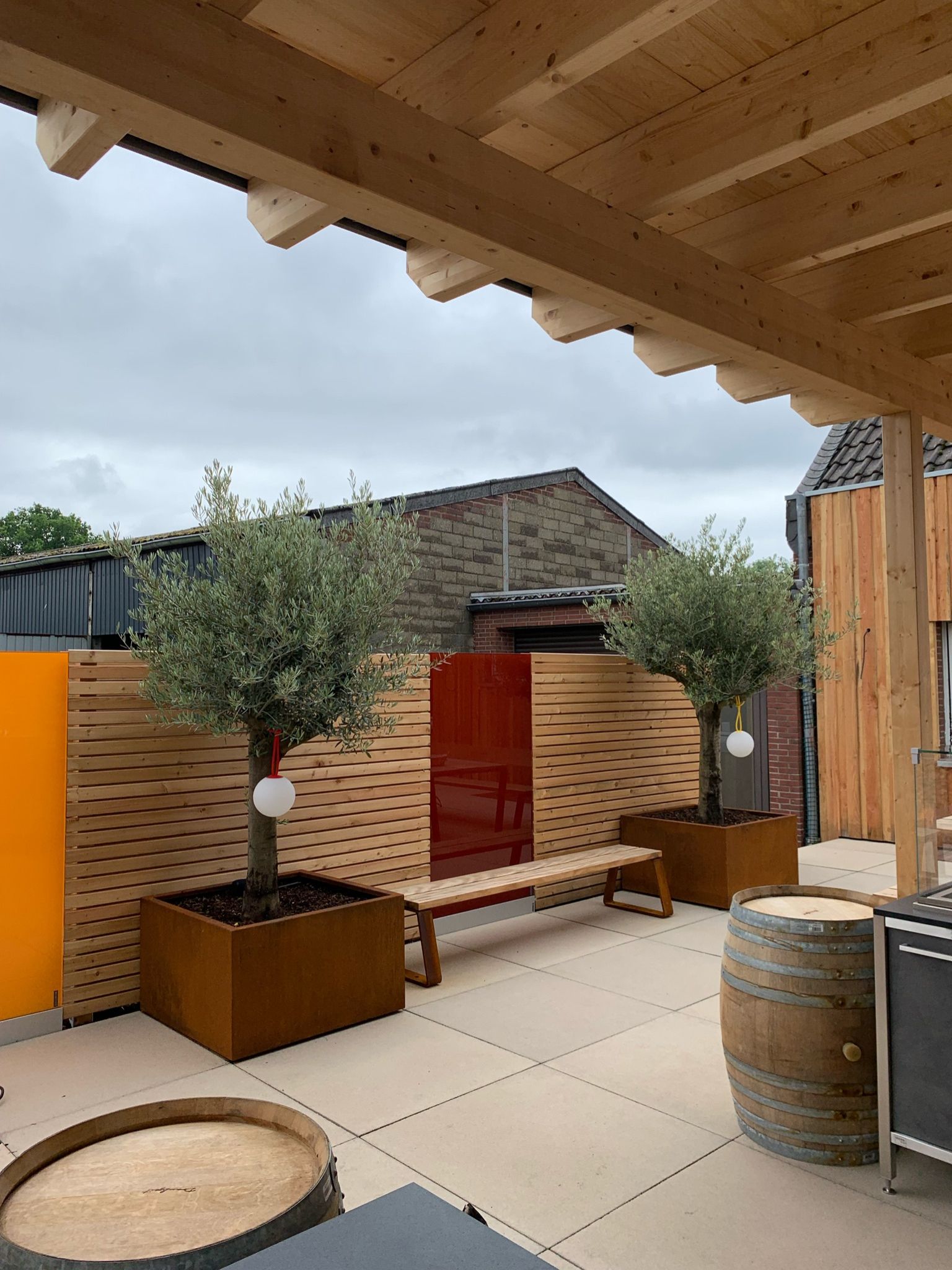 C5F6950C DD39 4230 B6F0 E690634EB728 C5F6950C DD39 4230 B6F0 E690634EB728